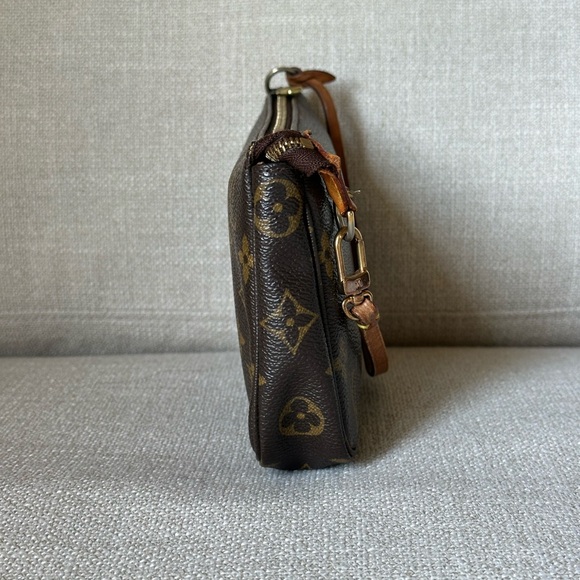 🌹Beautiful Louis Vuitton Pochette Accessories🌹 - Picture 3 of 17